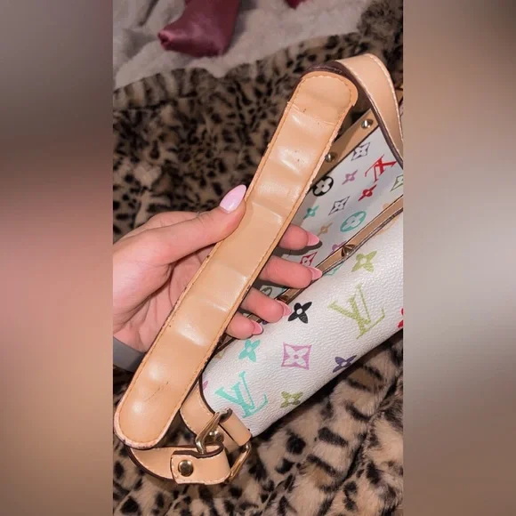 Designer inspired purse - Picture 16 of 16